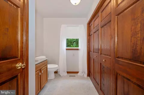 Entry Way - 41 Amanda Dr, Smithsburg, MD 21783 photo 1 of 3