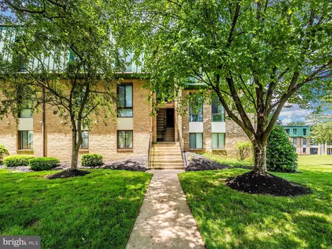 1020 202 Brinker Dr, Hagerstown, MD 21740