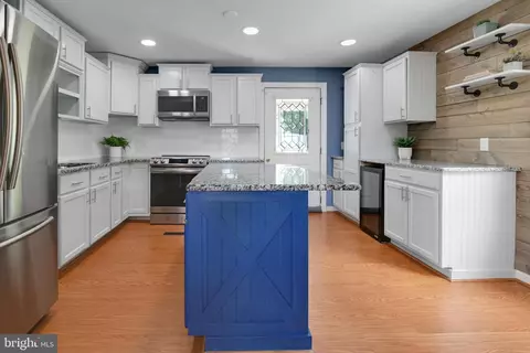 Kitchen - 100 E Green St, Funkstown, MD 21734 photo 2 of 2