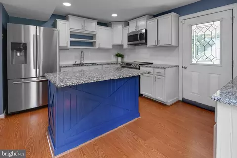 Entry Way - 100 E Green St, Funkstown, MD 21734 photo 1 of 2