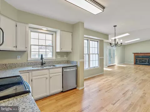 Kitchen - 112 Patricks Ct, Smithsburg, MD 21783 photo 4 of 4