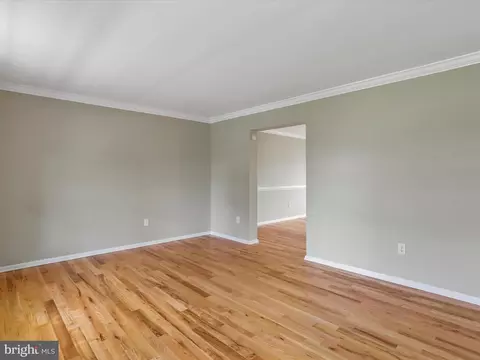 Living - 112 Patricks Ct, Smithsburg, MD 21783 photo 7 of 7