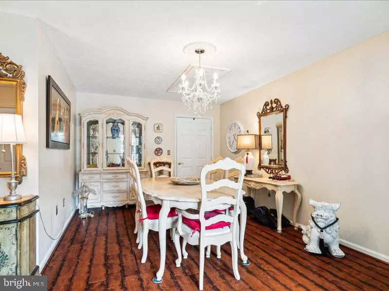 Dining - 844 W Irvin Ave, Hagerstown, MD 21742 photo 2 of 3