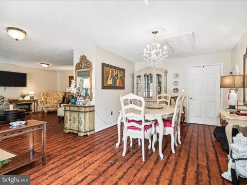 Dining - 844 W Irvin Ave, Hagerstown, MD 21742 photo 1 of 3