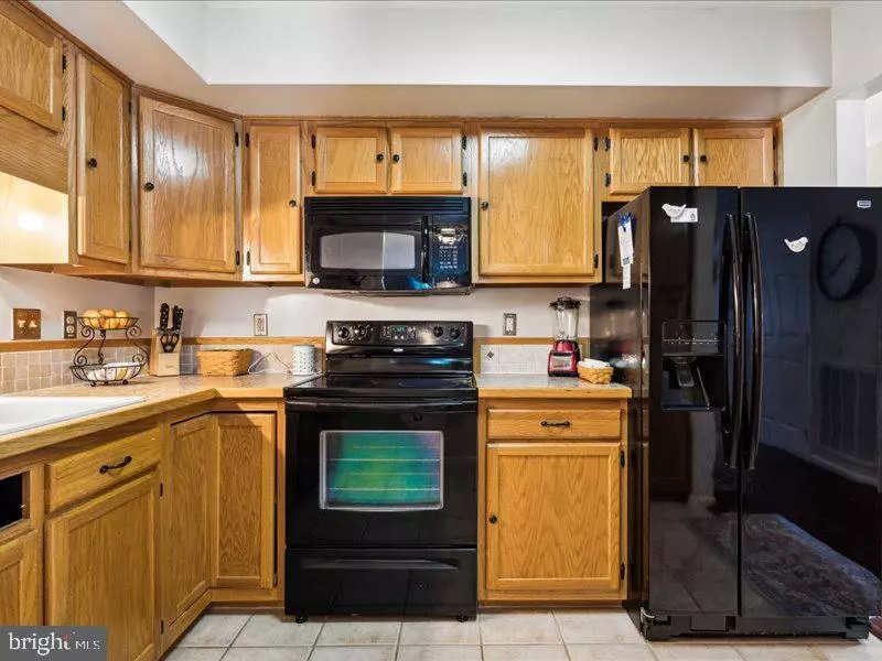 Kitchen - 844 W Irvin Ave, Hagerstown, MD 21742 photo 3 of 4