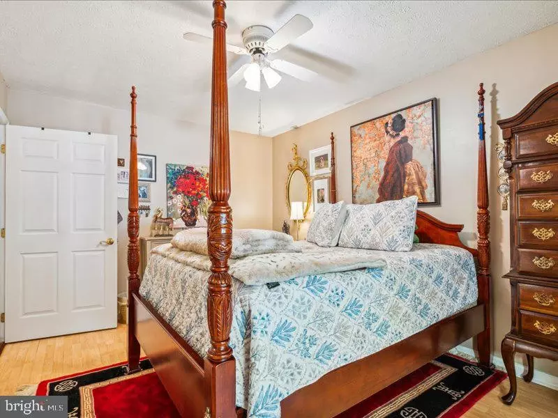 Bedroom - 844 W Irvin Ave, Hagerstown, MD 21742 photo 6 of 6