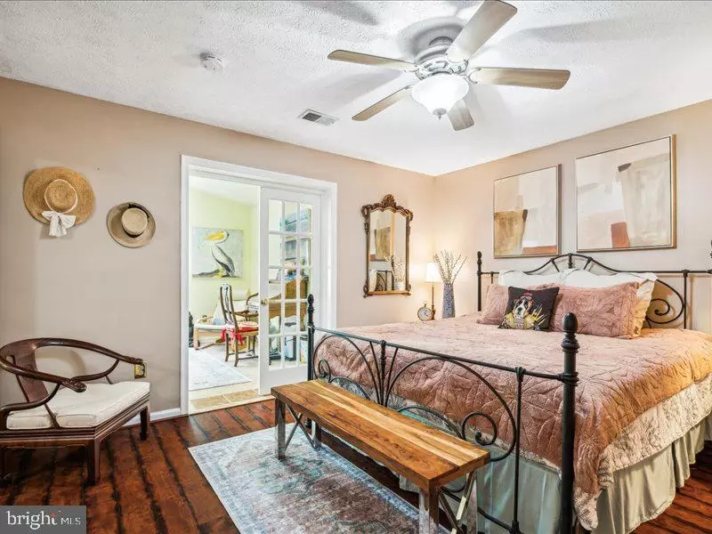 Bedroom - 844 W Irvin Ave, Hagerstown, MD 21742 photo 1 of 6
