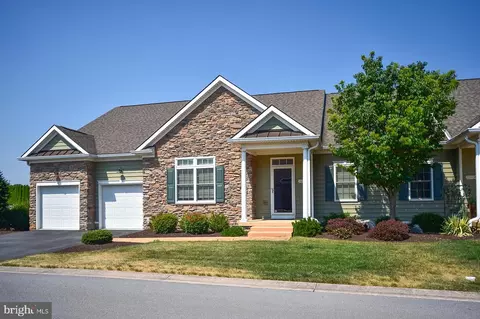 12902 Hawkins Cir, Hagerstown, MD 21742