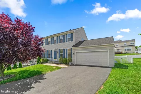 1079 Plateau Ct, Hagerstown, MD 21742