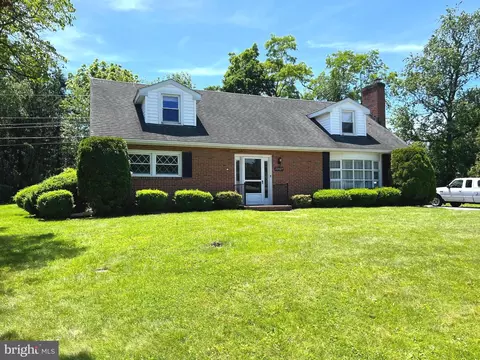 Exterior - 22029 Mohawk Dr, Smithsburg, MD 21783 photo 2 of 7
