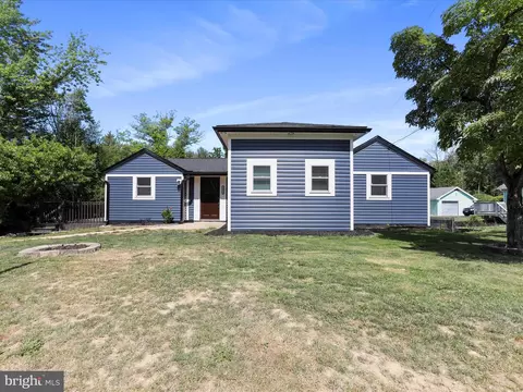 13014 Bobwhite Ln, Hagerstown, MD 21740