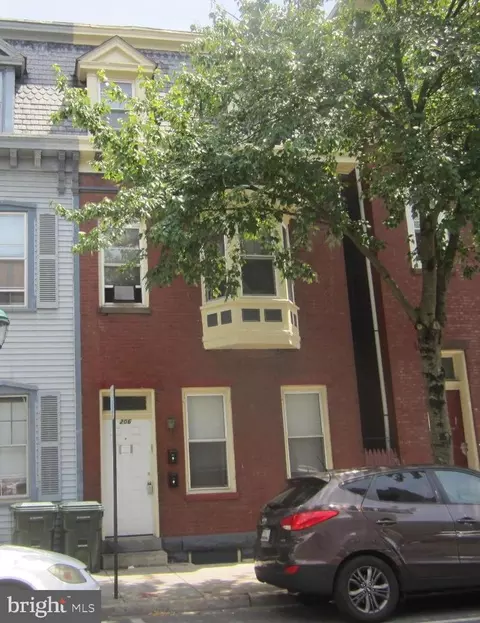 206 N Potomac St, Hagerstown, MD 21740