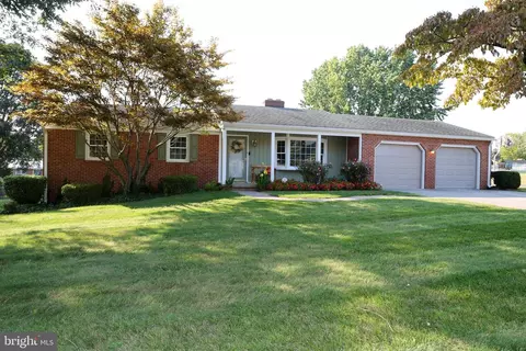10026 Pleasant View Dr, Hagerstown, MD 21740
