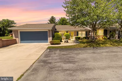 935 W Irvin Ave, Hagerstown, MD 21742