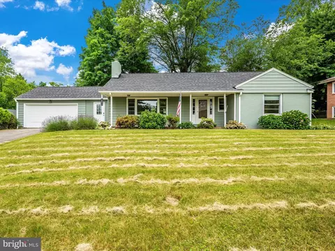 18819 Rolling Rd, Hagerstown, MD 21742