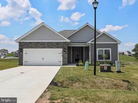 10118 Amelia Ct, Hagerstown, MD 21740