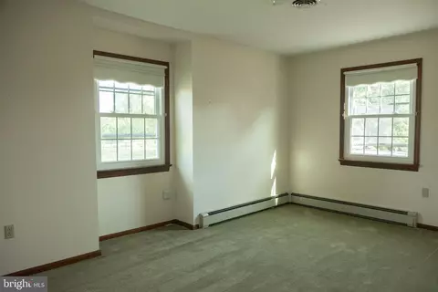 Bedroom - 9100 Mapleville Rd, Boonsboro, MD 21713 photo 4 of 5