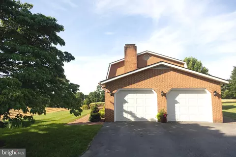 Exterior - 9100 Mapleville Rd, Boonsboro, MD 21713 photo 7 of 12