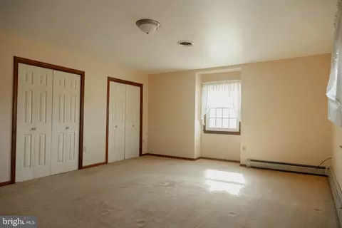 Bedroom - 9100 Mapleville Rd, Boonsboro, MD 21713 photo 5 of 5