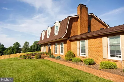 Exterior - 9100 Mapleville Rd, Boonsboro, MD 21713 photo 6 of 12