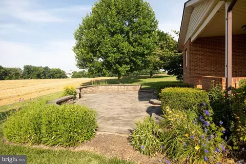 Exterior - 9100 Mapleville Rd, Boonsboro, MD 21713 photo 9 of 12
