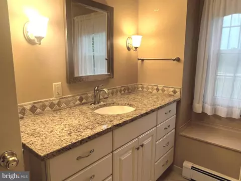 Bath - 9100 Mapleville Rd, Boonsboro, MD 21713 photo 2 of 5