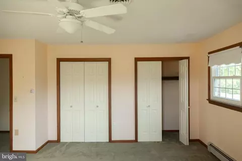 Bedroom - 9100 Mapleville Rd, Boonsboro, MD 21713 photo 2 of 5