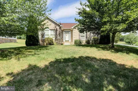 10002 Rider Ct, Hagerstown, MD 21740