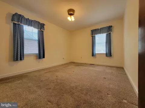 Bedroom - 324 Devonshire Rd, Hagerstown, MD 21740 photo 1 of 2