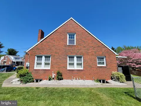 Exterior - 324 Devonshire Rd, Hagerstown, MD 21740 photo 8 of 9