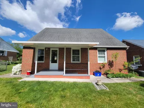 Exterior - 324 Devonshire Rd, Hagerstown, MD 21740 photo 7 of 9
