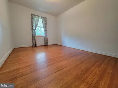 Bedroom - 324 Devonshire Rd, Hagerstown, MD 21740 photo 2 of 2