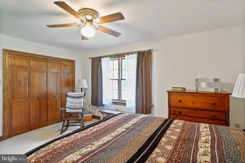 Bedroom - 13558 Barnhart Rd, Clear Spring, MD 21722 photo 3 of 19