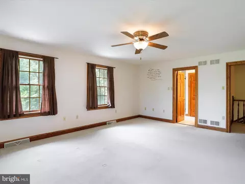 Bedroom - 13558 Barnhart Rd, Clear Spring, MD 21722 photo 7 of 19