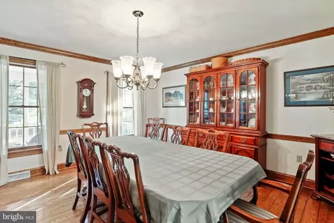 Dining - 13558 Barnhart Rd, Clear Spring, MD 21722 photo 3 of 5