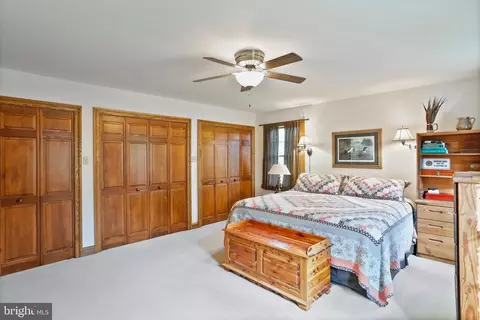 Bedroom - 13558 Barnhart Rd, Clear Spring, MD 21722 photo 10 of 19