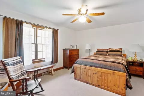 Bedroom - 13558 Barnhart Rd, Clear Spring, MD 21722 photo 4 of 19