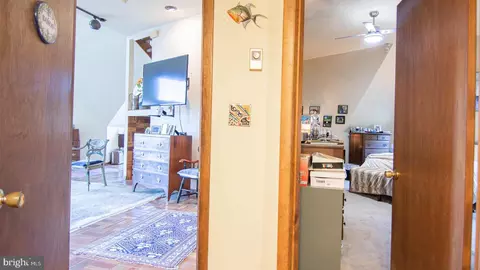 Entry Way - 12323 Itnyre Rd, Smithsburg, MD 21783 photo 5 of 14