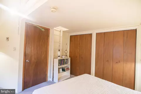 Bedroom - 12323 Itnyre Rd, Smithsburg, MD 21783 photo 6 of 11