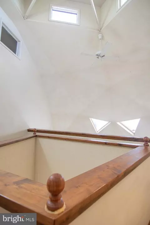 Entry Way - 12323 Itnyre Rd, Smithsburg, MD 21783 photo 10 of 14