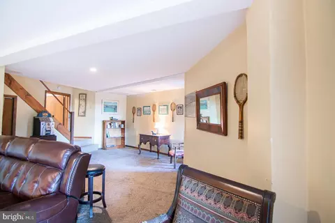 Entry Way - 12323 Itnyre Rd, Smithsburg, MD 21783 photo 13 of 14