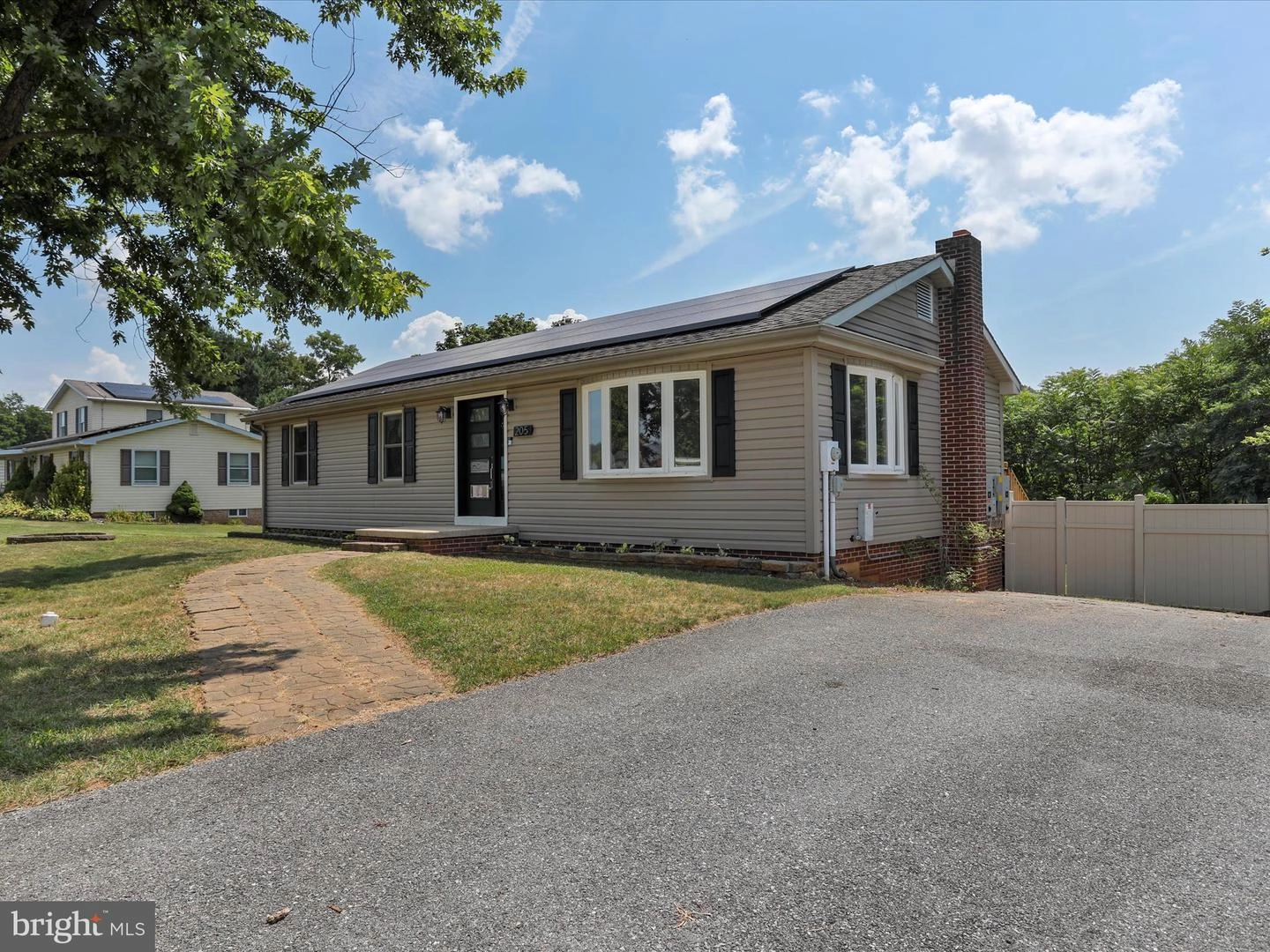 205 Weldon Dr, Boonsboro, MD 21713 photo 2