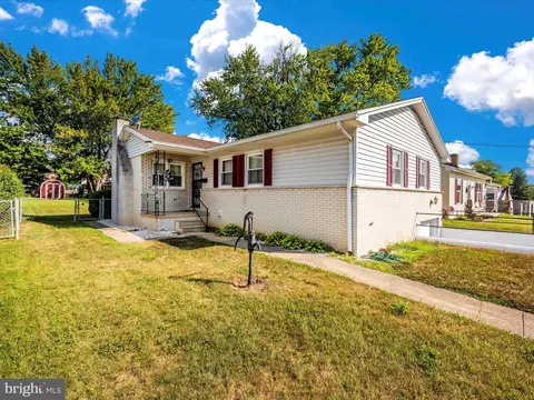 333 Wakefield Rd, Hagerstown, MD 21740