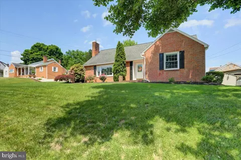 246 Main St W, Hancock, MD 21750 photo 3
