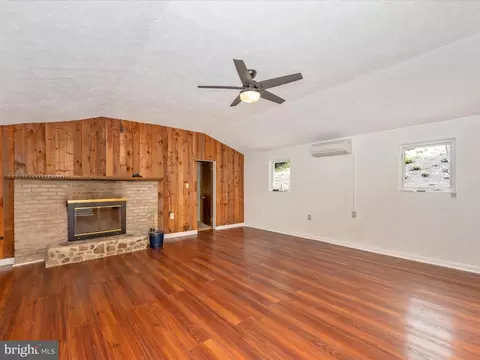 Living - 10768 Dam 5 Rd, Clear Spring, MD 21722 photo 3 of 10