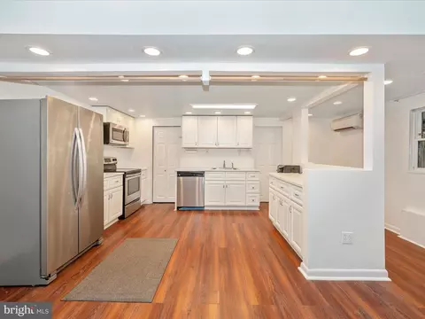 Kitchen - 10768 Dam 5 Rd, Clear Spring, MD 21722 photo 4 of 4