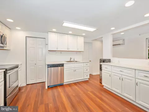 Kitchen - 10768 Dam 5 Rd, Clear Spring, MD 21722 photo 3 of 4