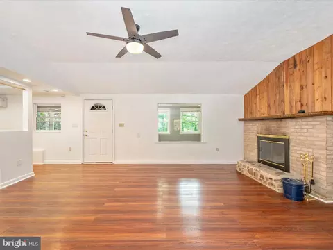 Living - 10768 Dam 5 Rd, Clear Spring, MD 21722 photo 6 of 10