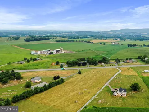 14512 Round House Farm Ln, Smithsburg, MD 21783