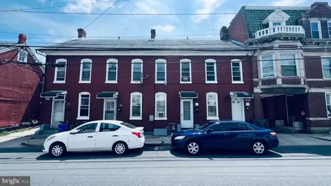 124 Locust 124-128 12 St, Hagerstown, MD 21740